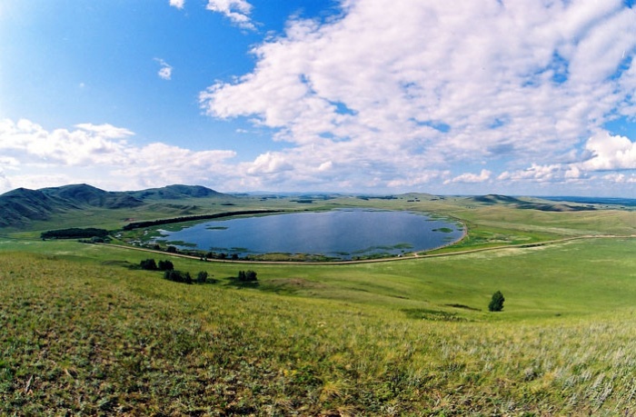 озеро бурсунсы (русские называют его жёлтым)