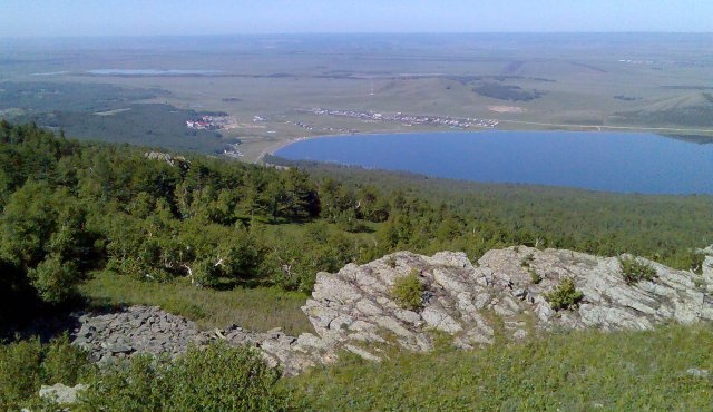 Вид на Талкас со скал западнее высоты 987,9