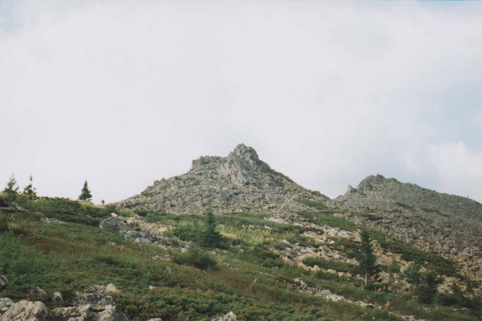 Скалы на южном склоне Колокольни