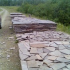 Заготовки плиточного камня в деревне Аисово